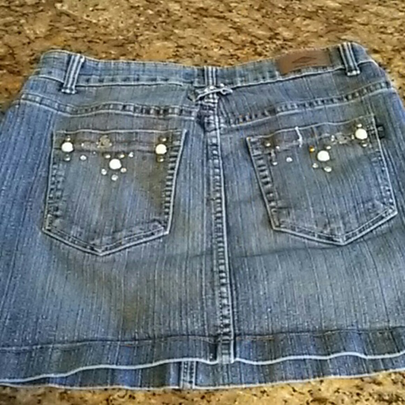 Used skirt - Picture 3 of 3